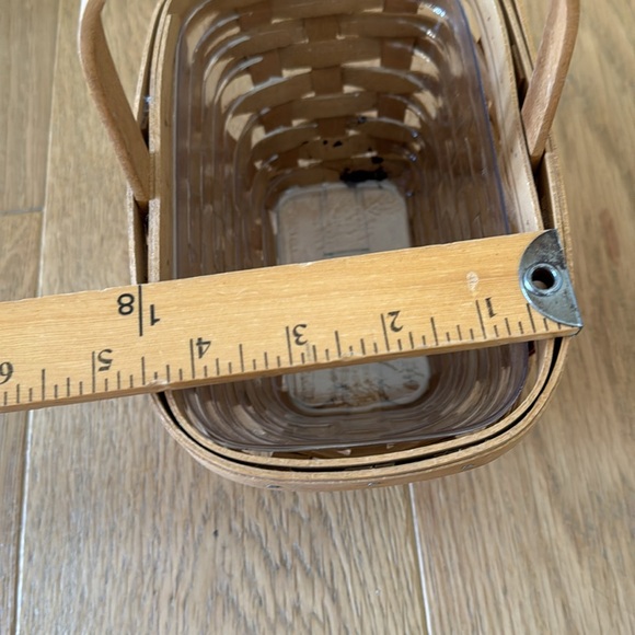 Longaberger small basket with handle and liner - Picture 7 of 8